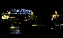 Stižu Kings of Strings!