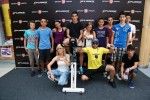 Iva Šuletnić i Mario Petreković sa sudionicima utrke na spinning biciklima