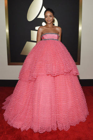 grammy01_rihanna