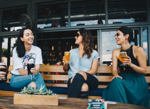 Pivo i feminizam: Kako je pivarska industrija uništila stereotip i posvetila tradicionalno piće ženama